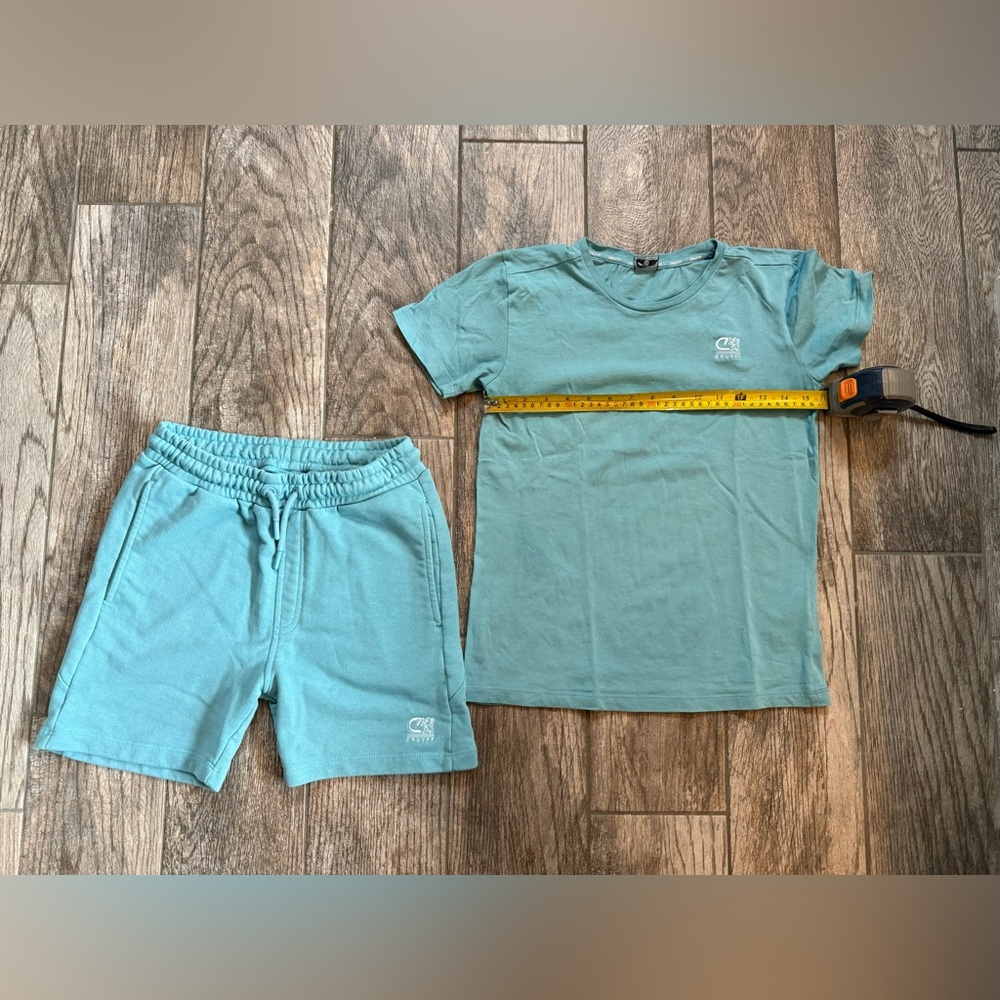 Cruyff little fan set, shorts and t-shirt, purchased in Barcelona, size youth M